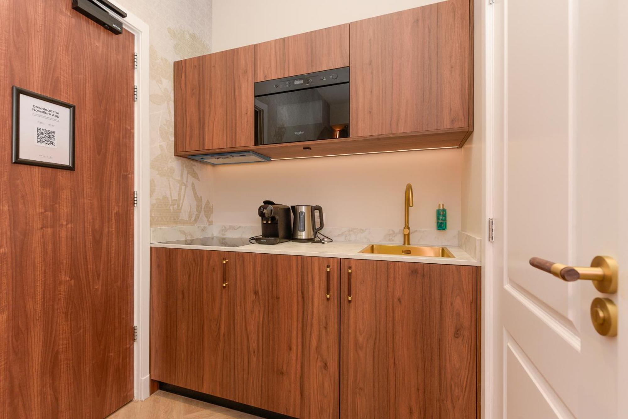 Novallure Villa Margaretha - Short Stay Apartments Рейсвейк Экстерьер фото
