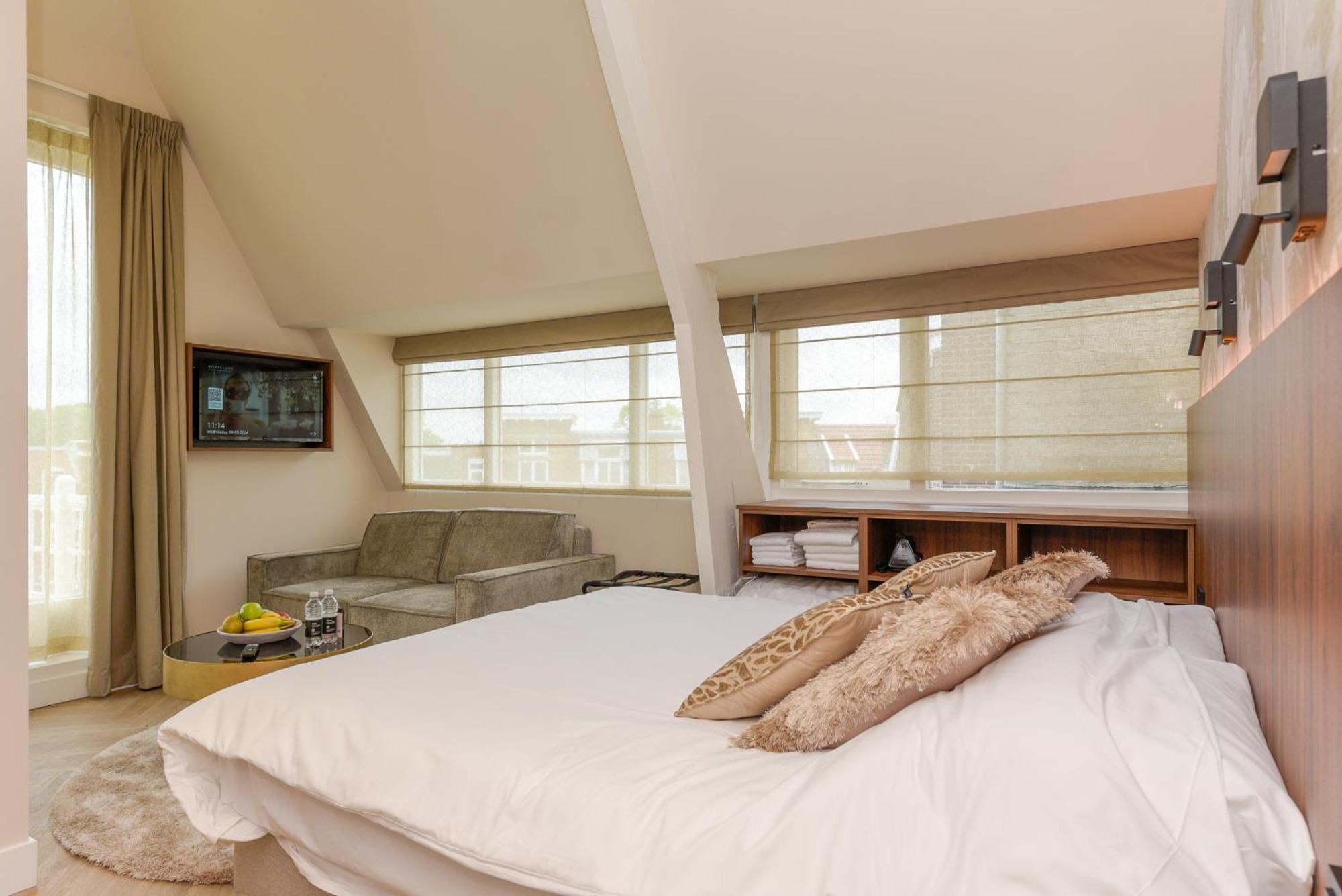 Novallure Villa Margaretha - Short Stay Apartments Рейсвейк Экстерьер фото