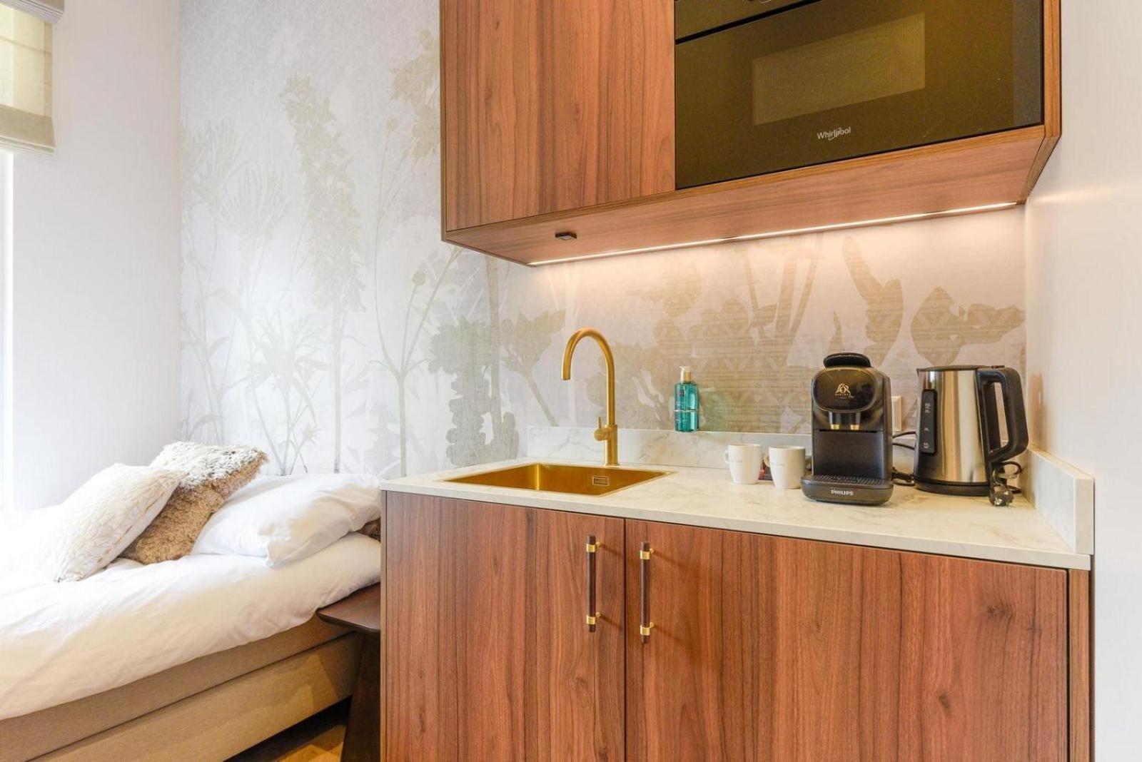 Novallure Villa Margaretha - Short Stay Apartments Рейсвейк Экстерьер фото