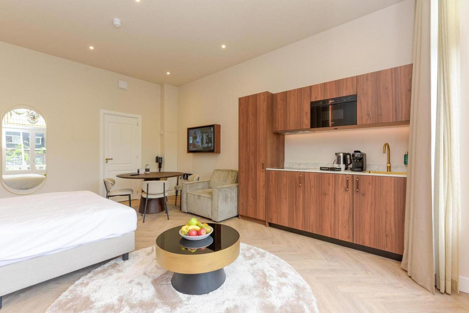Novallure Villa Margaretha - Short Stay Apartments Рейсвейк Экстерьер фото