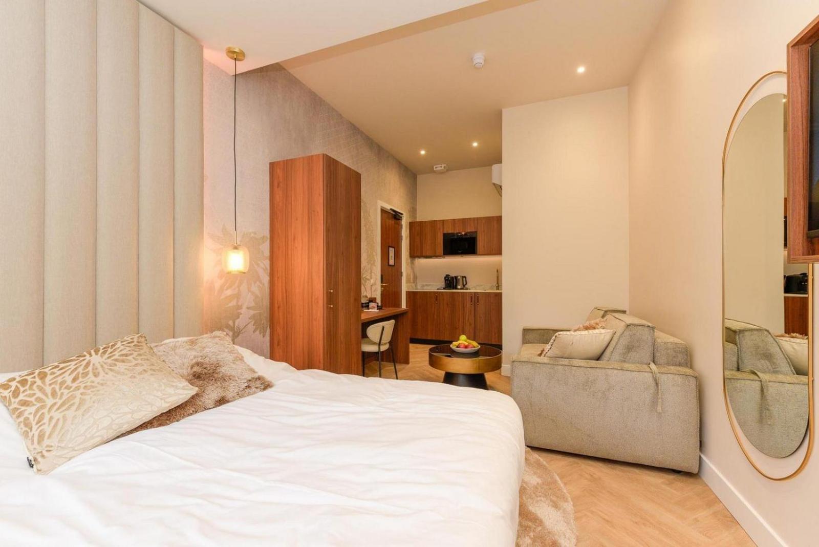 Novallure Villa Margaretha - Short Stay Apartments Рейсвейк Экстерьер фото