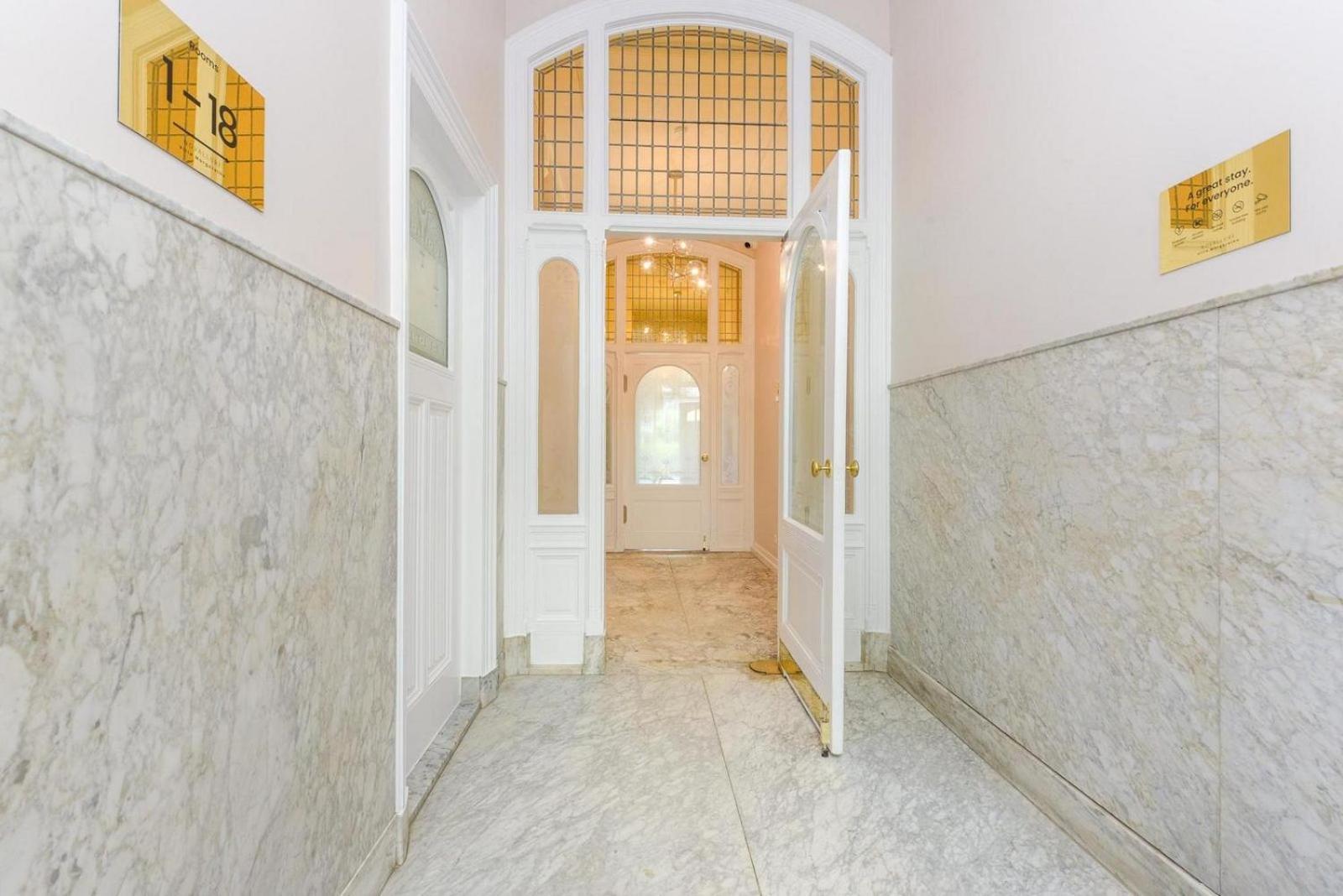 Novallure Villa Margaretha - Short Stay Apartments Рейсвейк Экстерьер фото