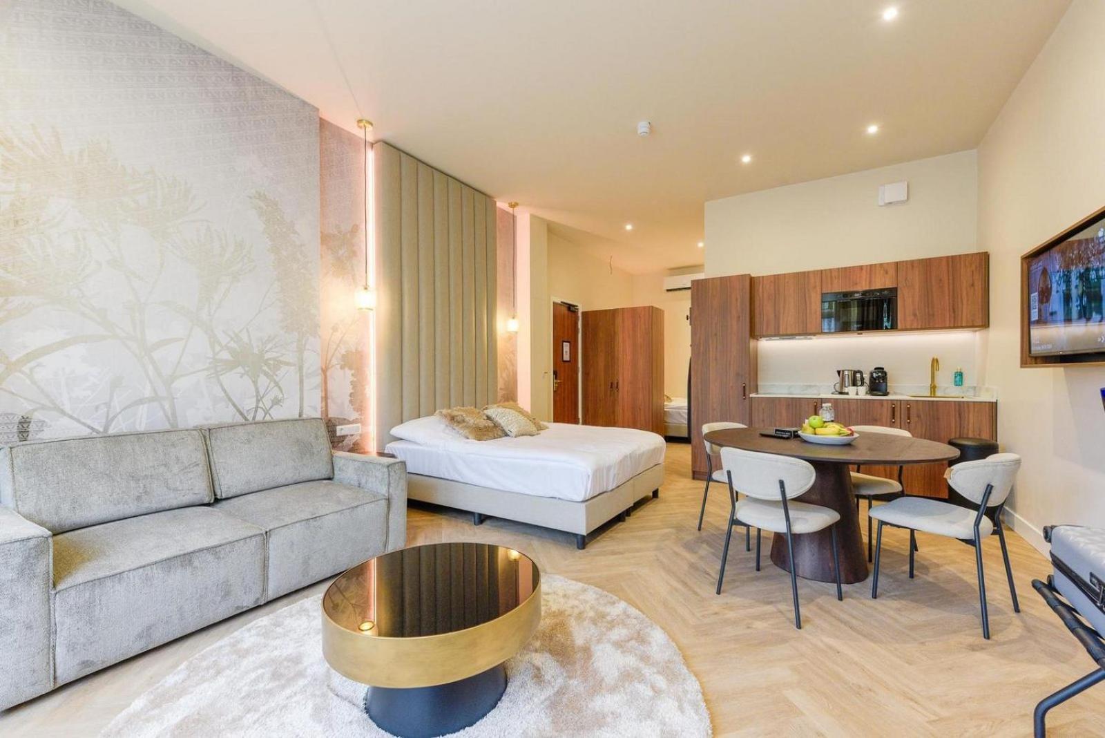 Novallure Villa Margaretha - Short Stay Apartments Рейсвейк Экстерьер фото