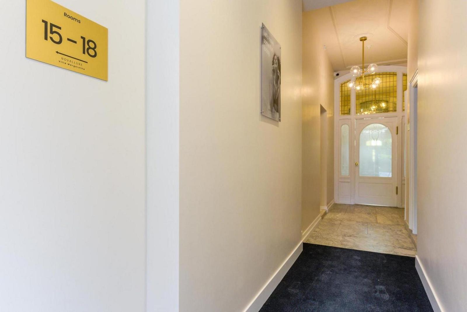 Novallure Villa Margaretha - Short Stay Apartments Рейсвейк Экстерьер фото
